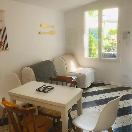 Maisonnette Climatisee Refaite A Neuf Avec Parking A 300M De La Plage Le Grau-d'Agde Exterior photo