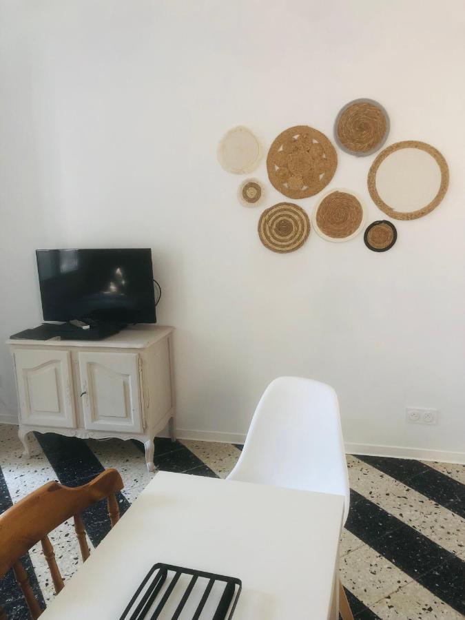 Maisonnette Climatisee Refaite A Neuf Avec Parking A 300m De La Holiday home *